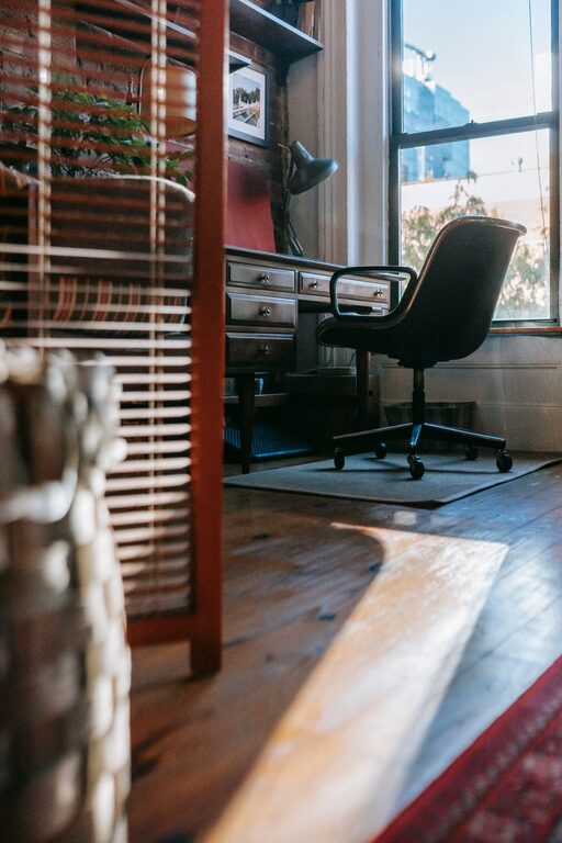 Simple Tips for Creating a Cozy and Inviting Home Workspace